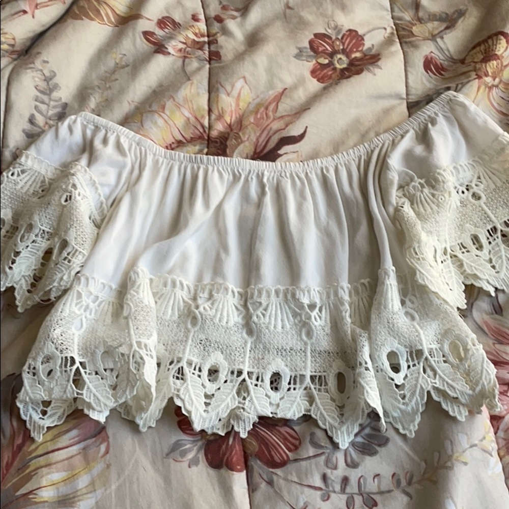 super gorgeous off the shoulder cropped white top - Picture 5 of 6